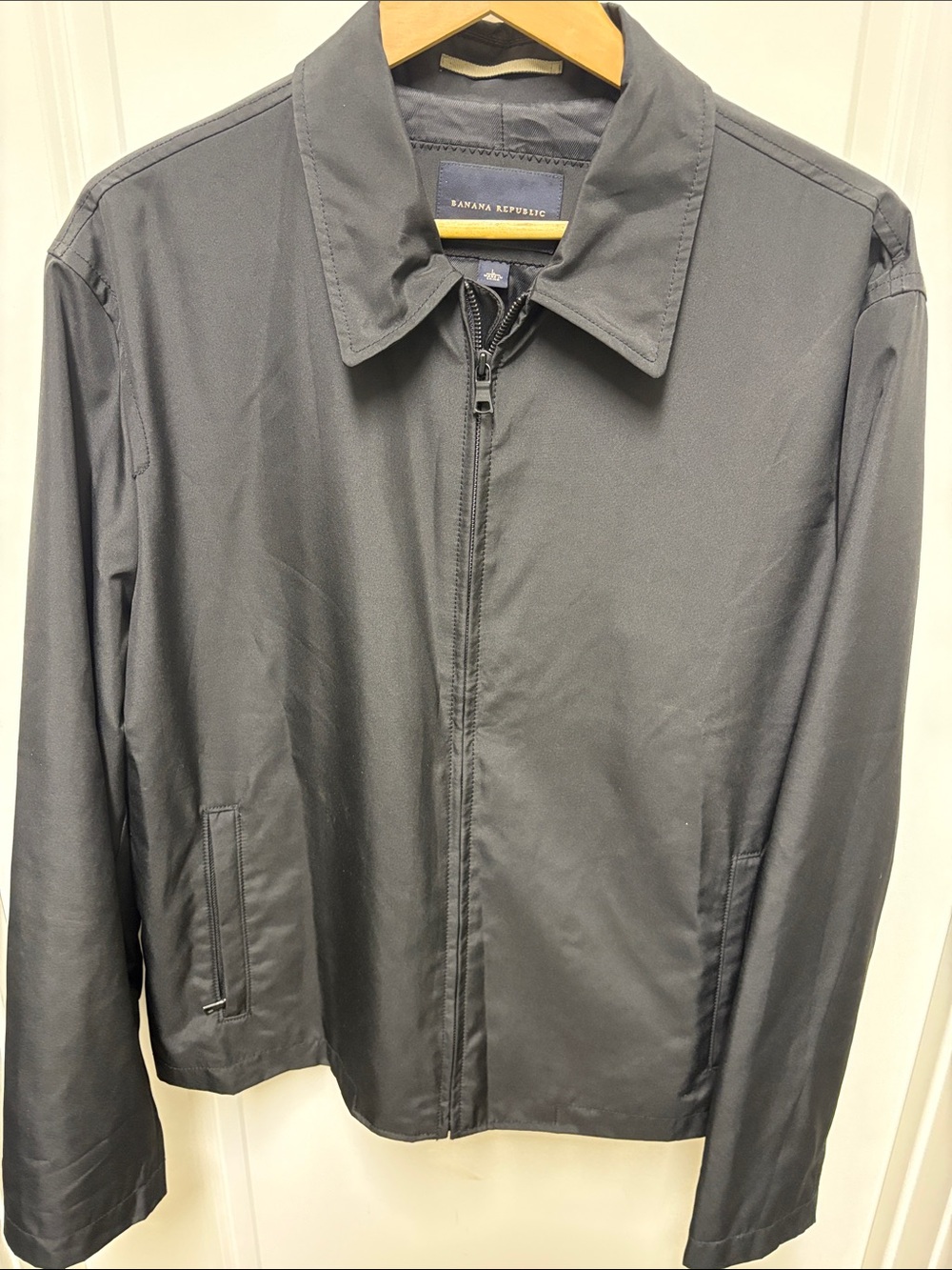 Banana Republic Black Nylon Zip Front water resistant Jacket Size L
